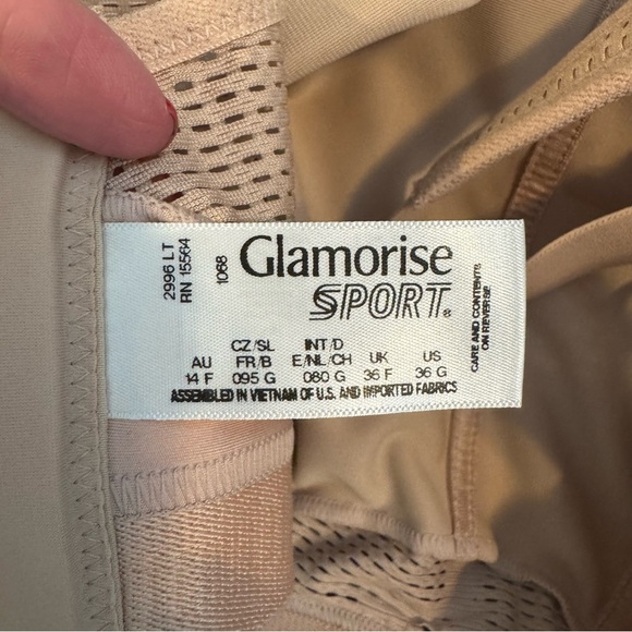 Glamorise MagicLift Seamless Wirefree Nude Sports Bra - Picture 3 of 5